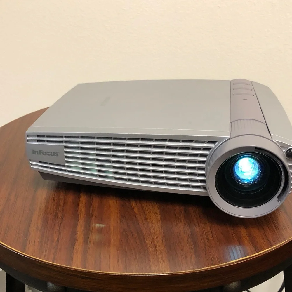 InFocus Model LP130 Projector - Picture 10 of 11